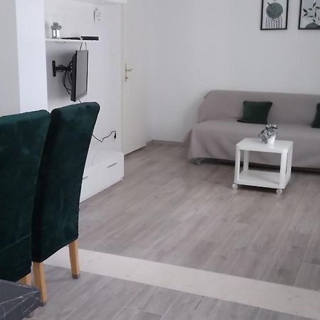 Apartment Seaview Jelsa Racic Buitenkant foto