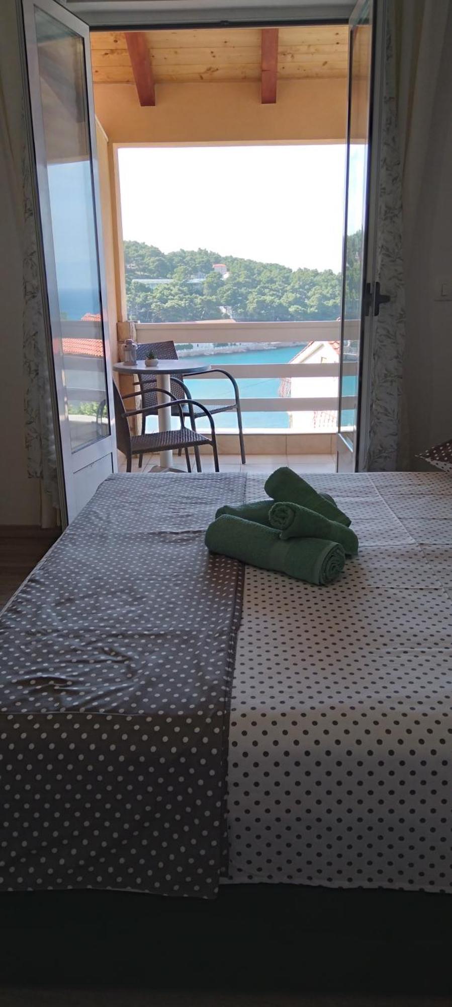 Apartment Seaview Jelsa Racic Buitenkant foto