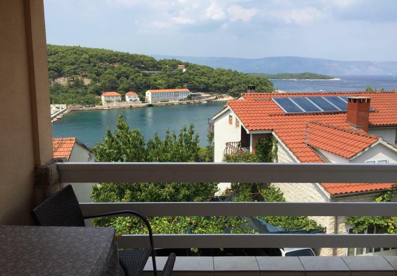Apartment Seaview Jelsa Racic Buitenkant foto
